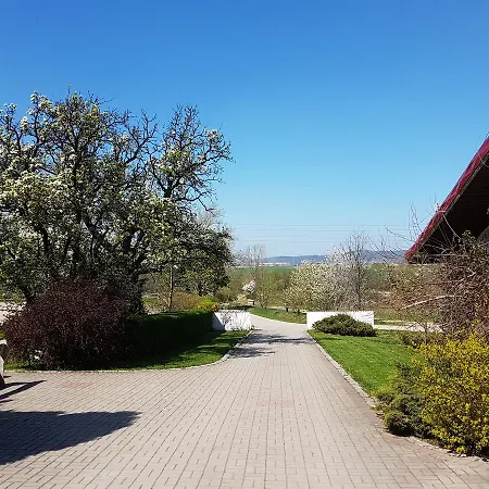 Folwark Leszczynówka Gospodarstwo agroturystyczne *